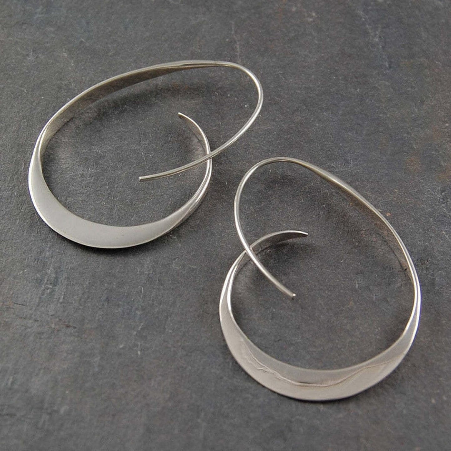 Boucles d'oreilles pendantes en spirale ouverte
