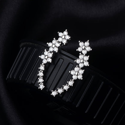 Des boucles d'oreilles fleuries intemporelles