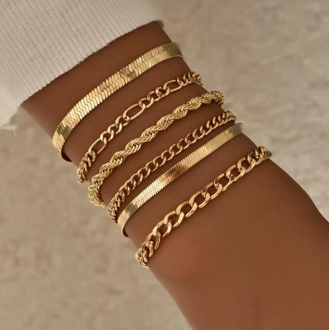 Ensemble de bracelets en or 18 carats aux styles de chaînes variés