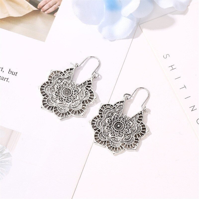 Boucles d’Oreilles Motif Lotus Mandala