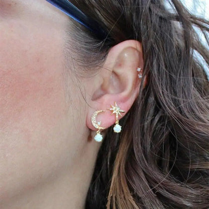 Boucles d'oreilles en or et opale, Lune et Étoile