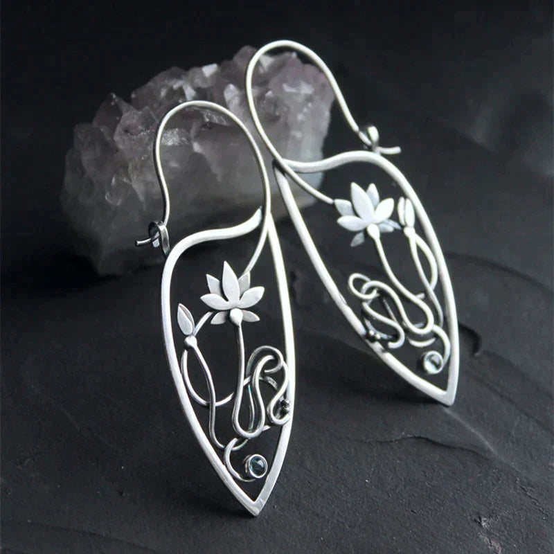 Boucles d’Oreilles Raffinées en Argent Sterling Motif Fleur de Lotus