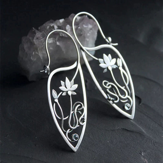 Boucles d’Oreilles Raffinées en Argent Sterling Motif Fleur de Lotus