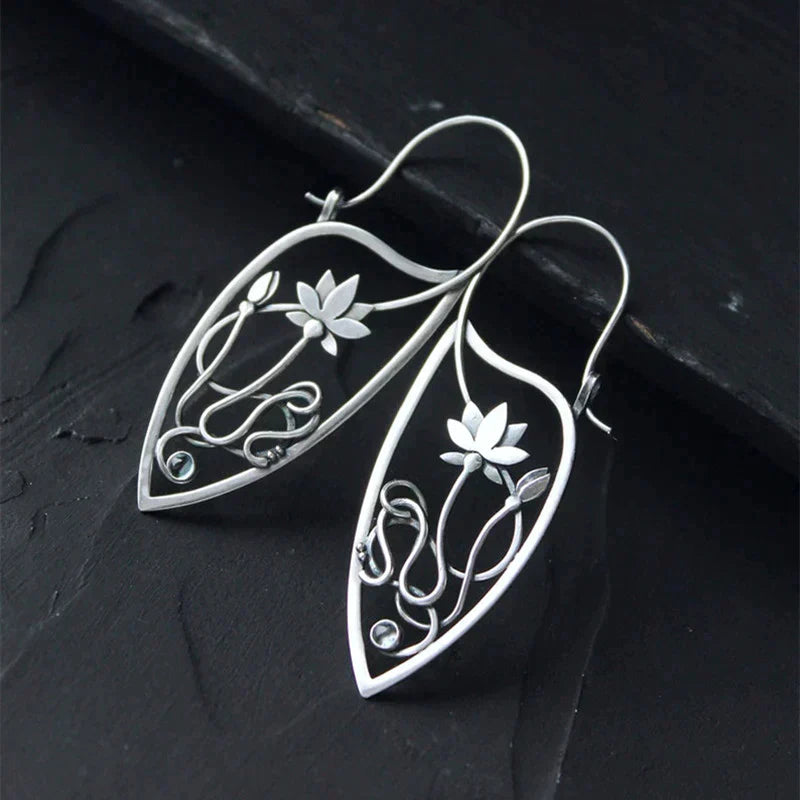 Boucles d’Oreilles Raffinées en Argent Sterling Motif Fleur de Lotus