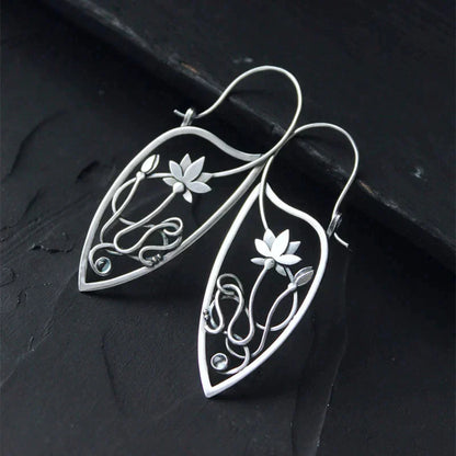 Boucles d’Oreilles Raffinées en Argent Sterling Motif Fleur de Lotus