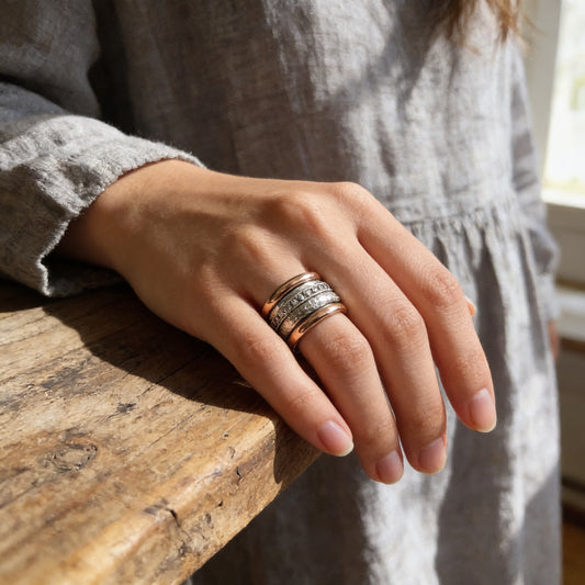 Bague Structurée Dorée™ – Volume Vintage