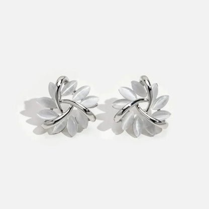 Boucles d’Oreilles Raffinées en Or et Argent Style Clous