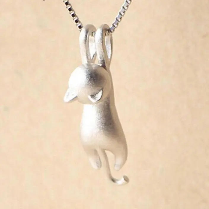 Collier joyeux avec un chaton en argent 925